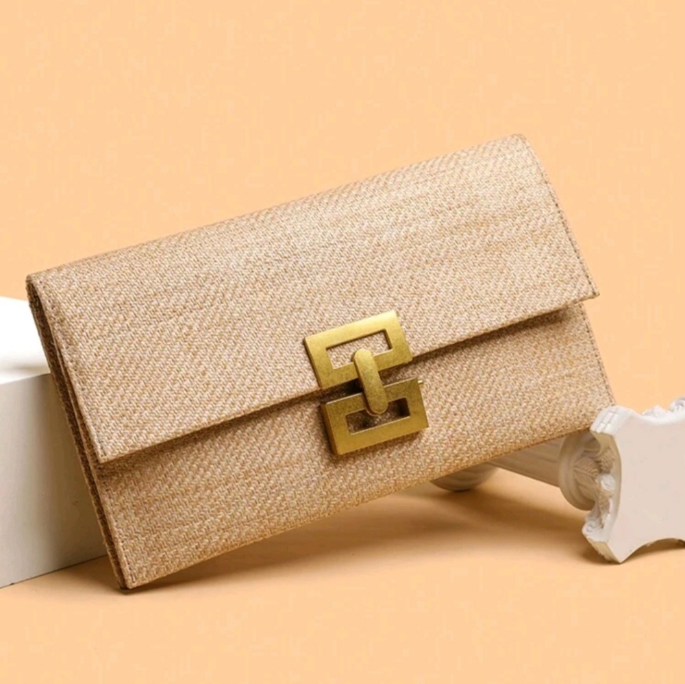 Women's PP Straw Clutch